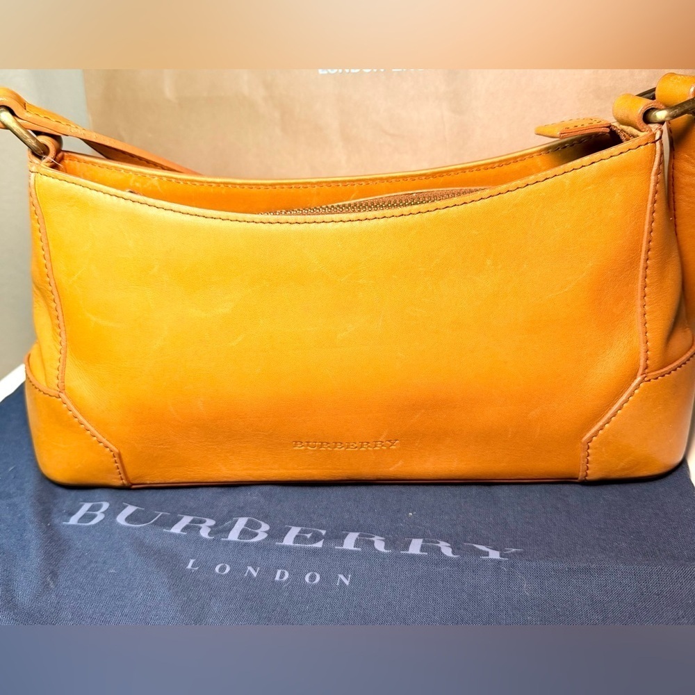 Burberry Vintage Leather Shoulder Bag | Nova Check Lining w/DB | Viral 20K Views - Picture 9 of 17